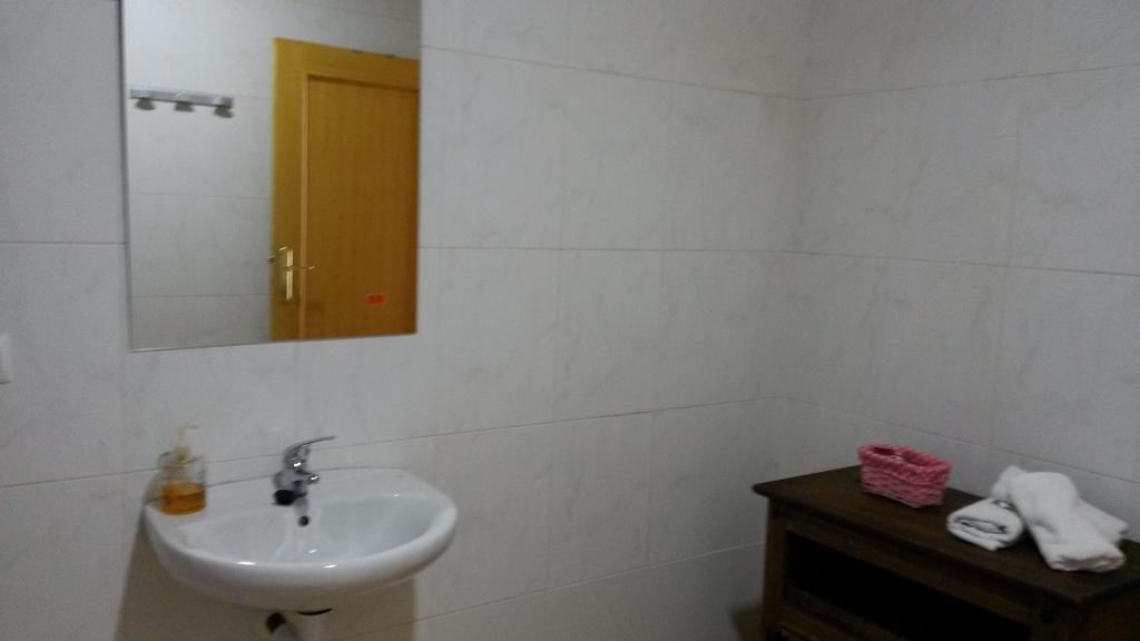 Hostal Virgen Del Pilar Баса Екстериор снимка