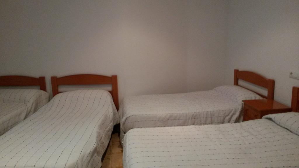 Hostal Virgen Del Pilar Баса Екстериор снимка