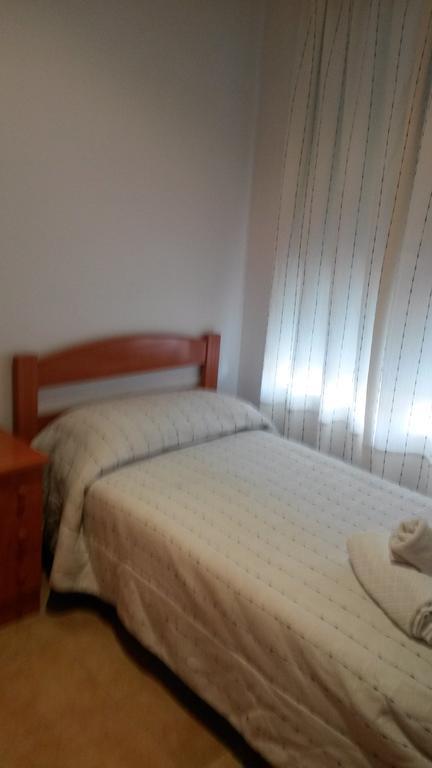 Hostal Virgen Del Pilar Баса Екстериор снимка