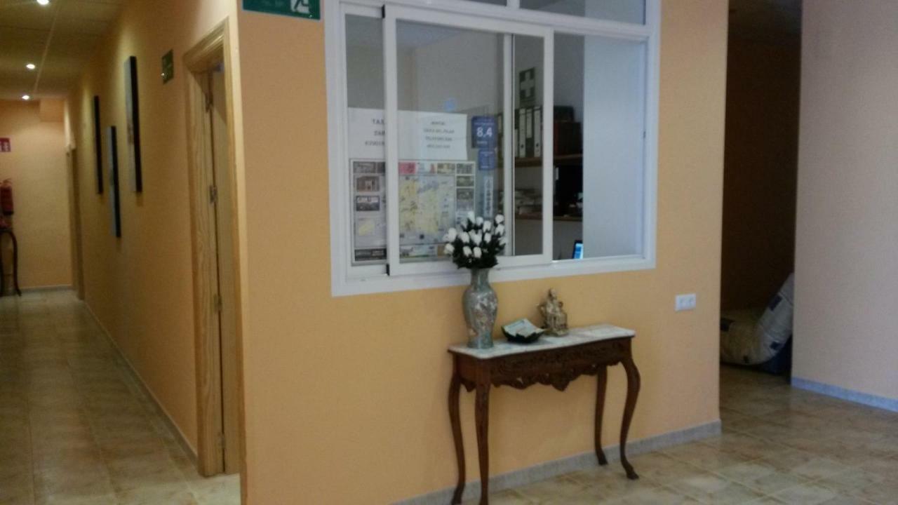 Hostal Virgen Del Pilar Баса Екстериор снимка